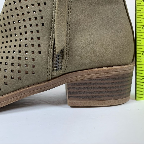 Time And True Olive Green Ankle Boots Memory Foam Womens Size 6.5 Zippered S176 - Picture 11 of 11